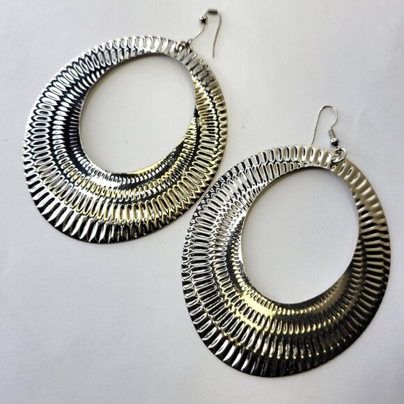 Large Hoop Earrings Silvertone Large Earrings - Picture 1 of 5